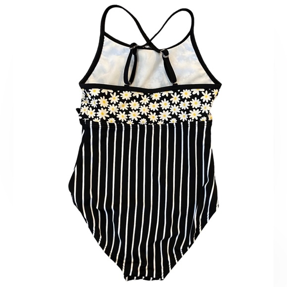 Girls Adorable Daisy Cutout Swimsuit - Picture 3 of 3